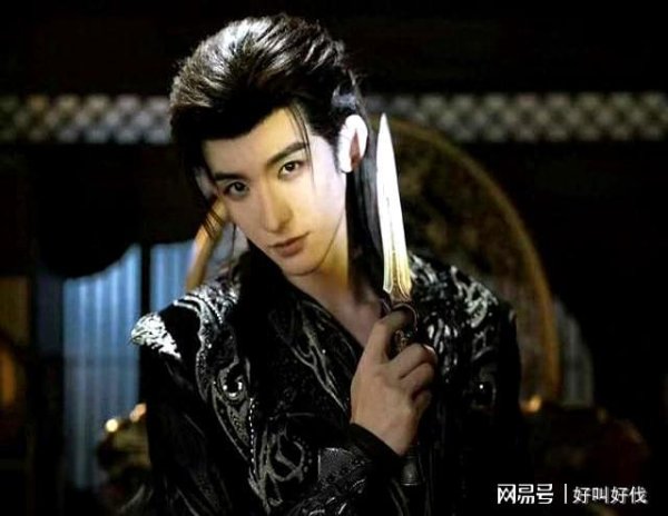 财富家 身材不输龚俊，28岁的他3部古装霸屏，终于不再是张凌赫平替